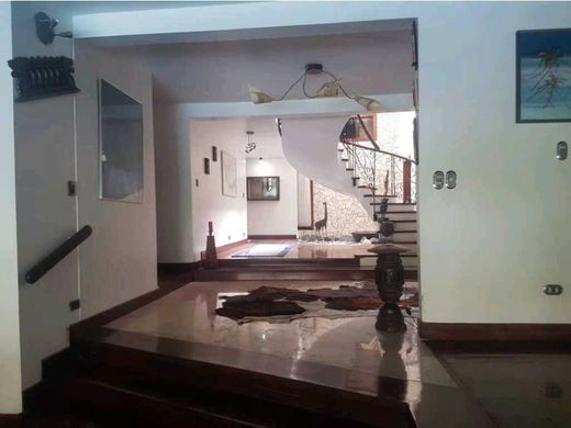 Luxury home in Nueva Caracas, Distrito Capital