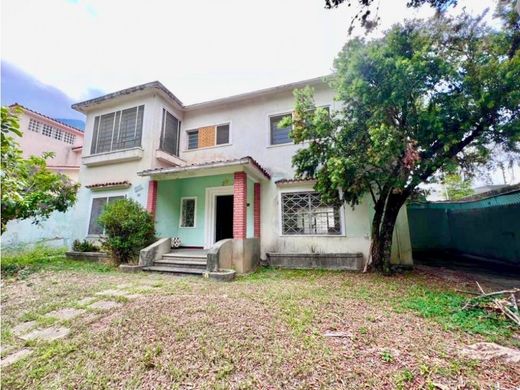 Lüks ev Karakas, Municipio Libertador