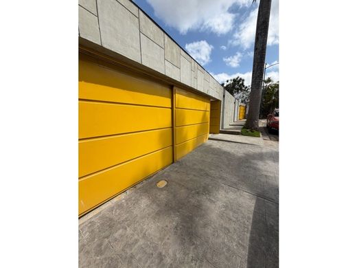 Lüks ev Karakas, Municipio Libertador