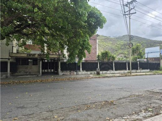 Complexes résidentiels à Guarenas, Municipio Plaza