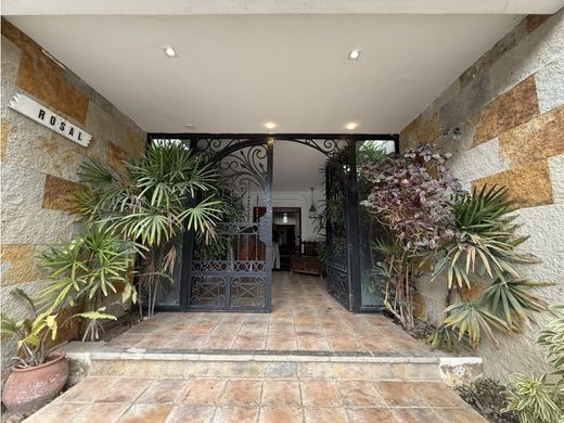 Casa de lujo en Nueva Caracas, Distrito Capital