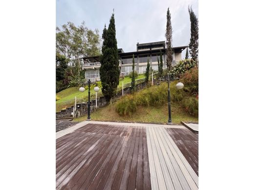 Luxury home in Nueva Caracas, Distrito Capital
