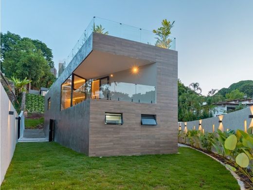 Luxury home in Nueva Caracas, Distrito Capital