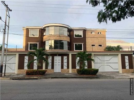 Casa de lujo en Maracay, Municipio Girardot