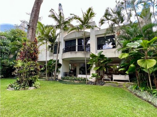 Lüks ev Karakas, Municipio Libertador