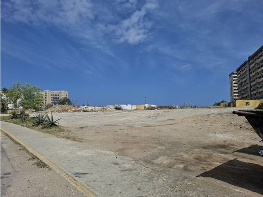 Teren w Playa Grande, Estado La Guaira