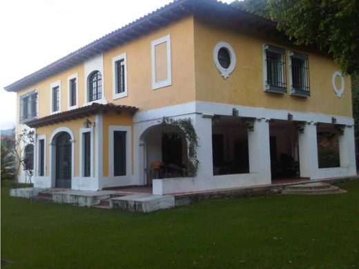 Luxury home in Nueva Caracas, Distrito Capital