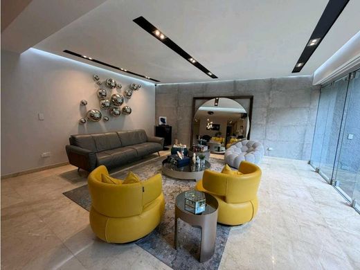 Apartment / Etagenwohnung in Nueva Caracas, Distrito Capital
