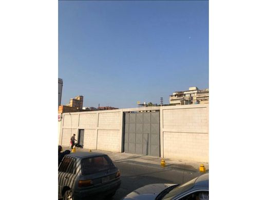 Teren w Nueva Caracas, Distrito Capital