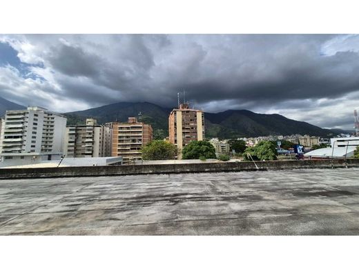 Edificio en Nueva Caracas, Distrito Capital