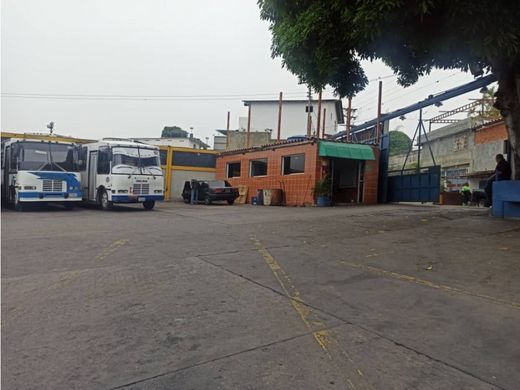 أرض ﻓﻲ كراكاس, Municipio Libertador