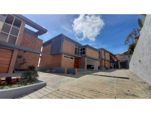 Lüks ev Karakas, Municipio Libertador