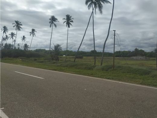 Land in Boca de Aroa, Estado Falcón