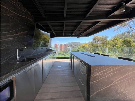 Luxury home in Nueva Caracas, Distrito Capital