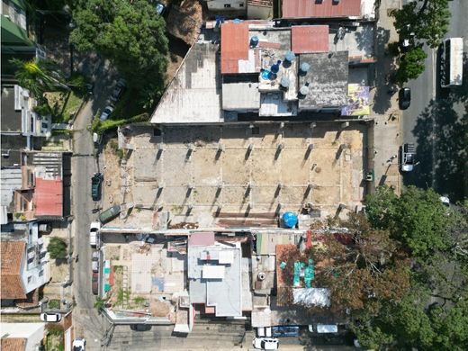 Arsa Karakas, Municipio Libertador