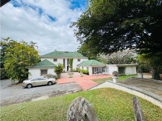 Luxury home in Nueva Caracas, Distrito Capital