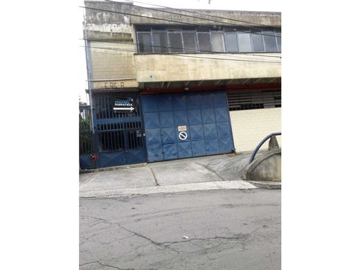 ‏בניין ב  San Antonio, Estado Miranda