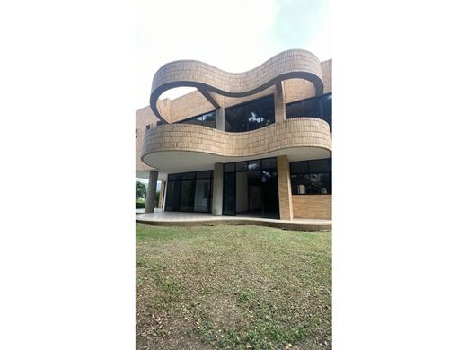 Luxus-Haus in Nueva Caracas, Distrito Capital