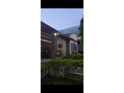 Luxury home in Nueva Caracas, Distrito Capital