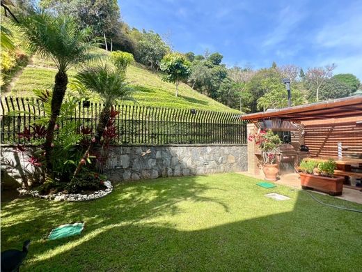 Luxury home in Nueva Caracas, Distrito Capital