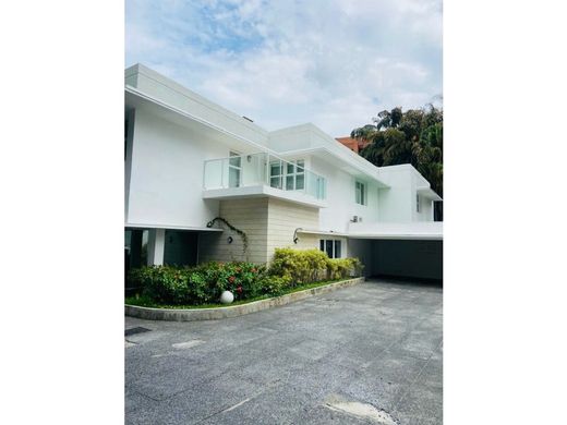 Luxus-Haus in Nueva Caracas, Distrito Capital