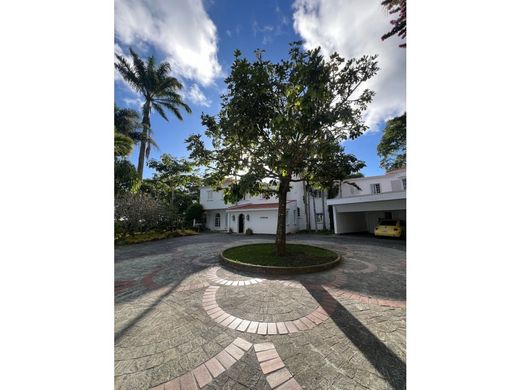 Luxury home in Nueva Caracas, Distrito Capital