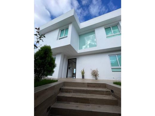 Maison de luxe à Nueva Caracas, Distrito Capital