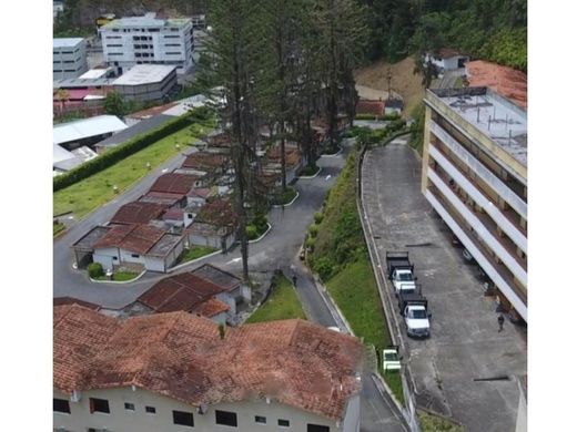 Appartementencomplex in San Antonio de Los Altos, Municipio Los Salias