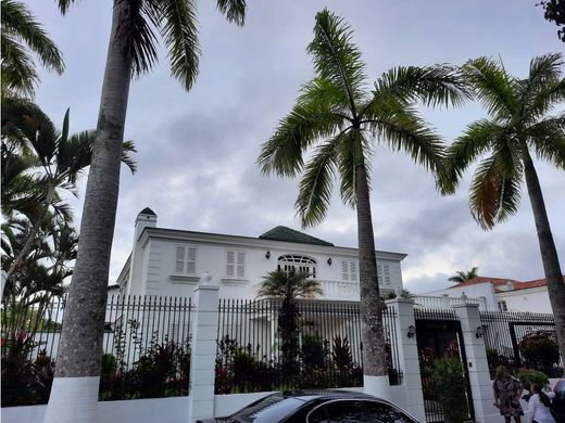 Luksusowy dom w Caracas, Municipio Libertador