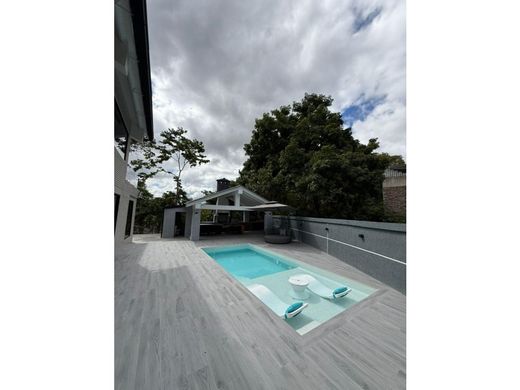 Luxury home in Nueva Caracas, Distrito Capital