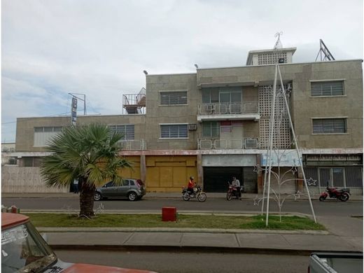 Complexos residenciais - Las Mercedes, Estado Miranda