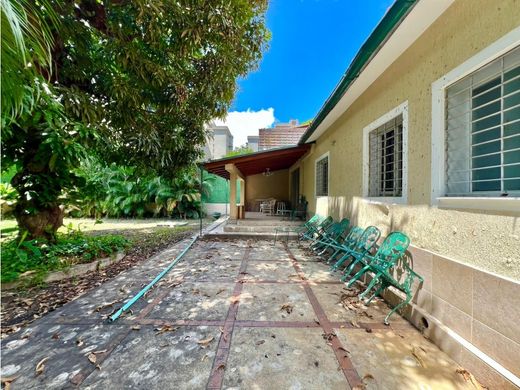 Luxury home in Nueva Caracas, Distrito Capital