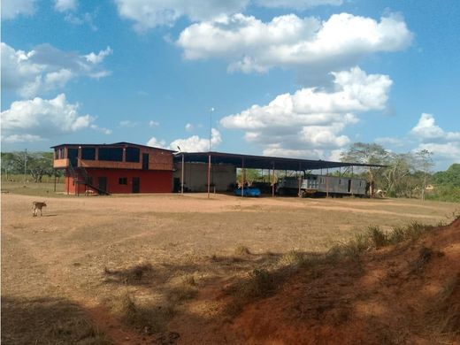 Cortijo o casa de campo en Maturín, Municipio Maturín
