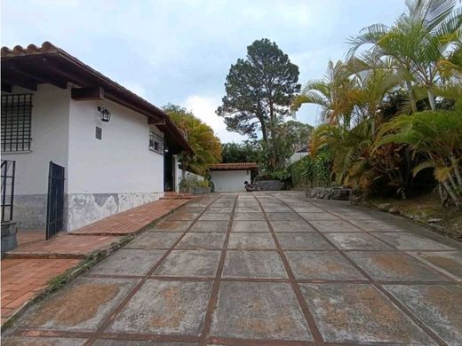 Luxury home in Nueva Caracas, Distrito Capital