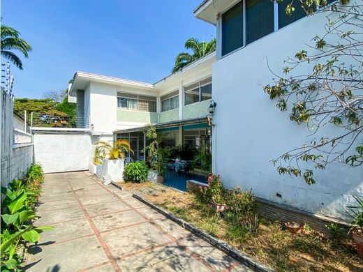 Lüks ev Karakas, Municipio Libertador