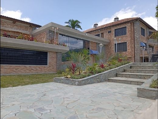 Luxury home in Nueva Caracas, Distrito Capital