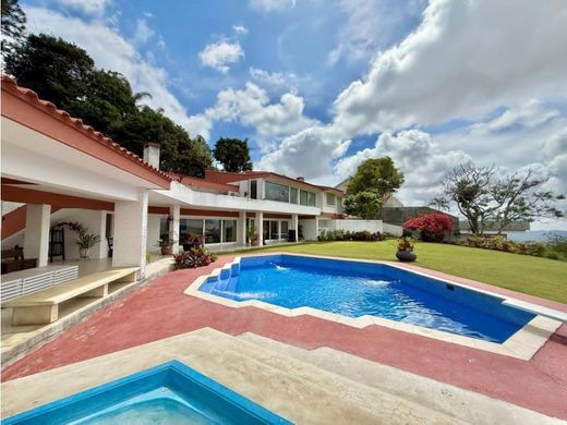 Casa de lujo en Nueva Caracas, Distrito Capital