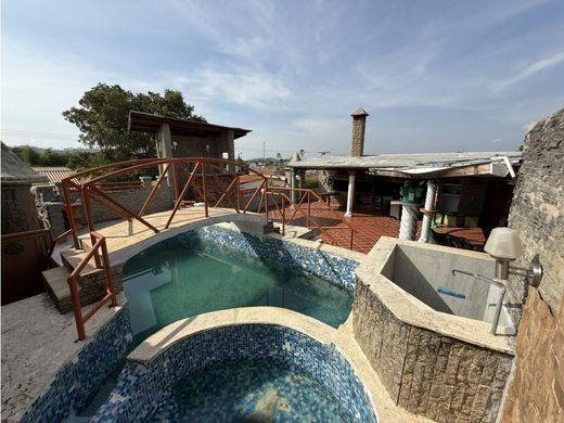 Country House in Tinaquillo, Municipio Falcón