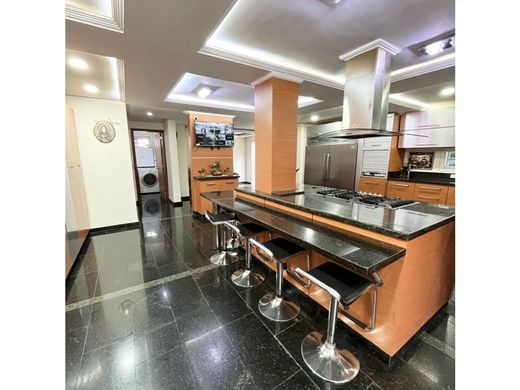 Luxury home in Nueva Caracas, Distrito Capital