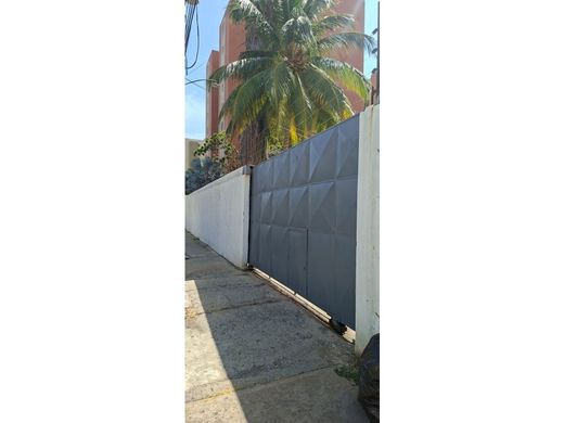 Участок, Lecherías, Estado Anzoátegui