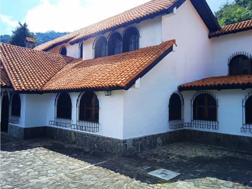 Casa de lujo en La Victoria, Municipio José Félix Ribas