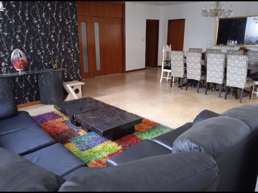 Luxury home in Nueva Caracas, Distrito Capital