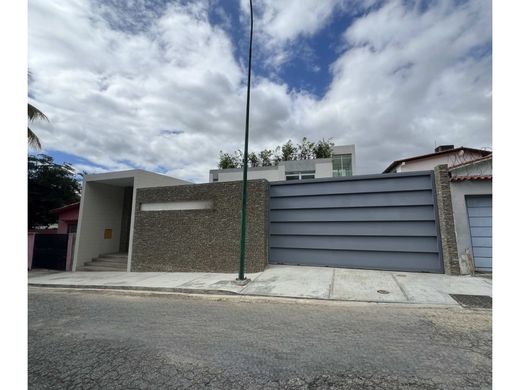 Lüks ev Karakas, Municipio Libertador