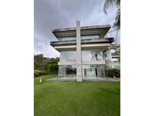 Luksusowy dom w Nueva Caracas, Distrito Capital
