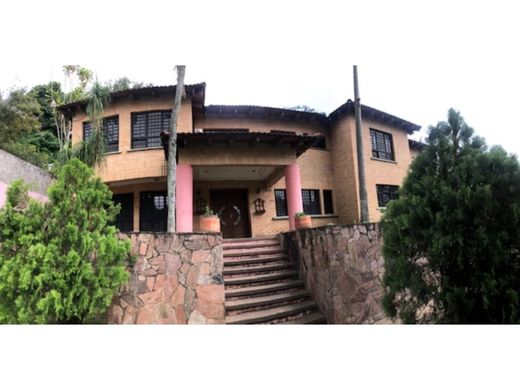 Casa de luxo - Nueva Caracas, Distrito Capital
