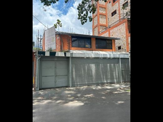 Lüks ev Karakas, Municipio Libertador