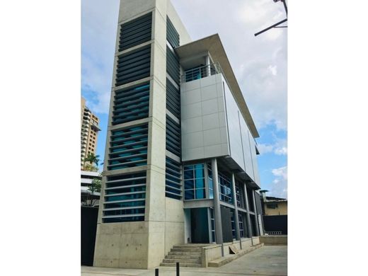 Edificio en Nueva Caracas, Distrito Capital