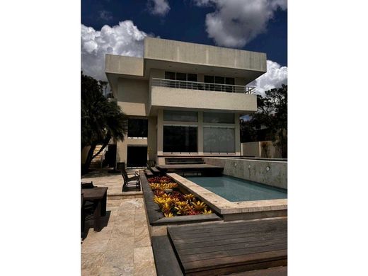 Luxury home in Nueva Caracas, Distrito Capital