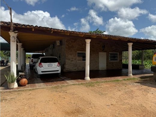 Gutshaus oder Landhaus in Maturín, Municipio Maturín