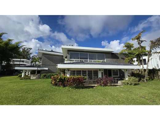 Luxury home in Nueva Caracas, Distrito Capital